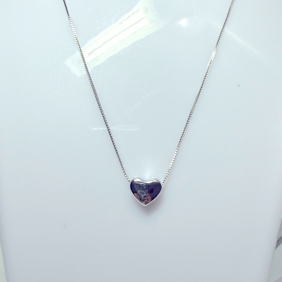 Elegant Sterling Silver Necklace - Picture 3 of 4